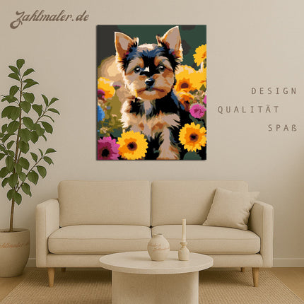 Yorkshire Terrier Welpe zwischen Blumen | Malen nach Zahlen-Zahlmaler.de